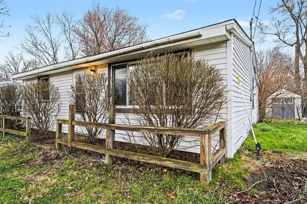 240 N 25th Street Springfield City MI 49037