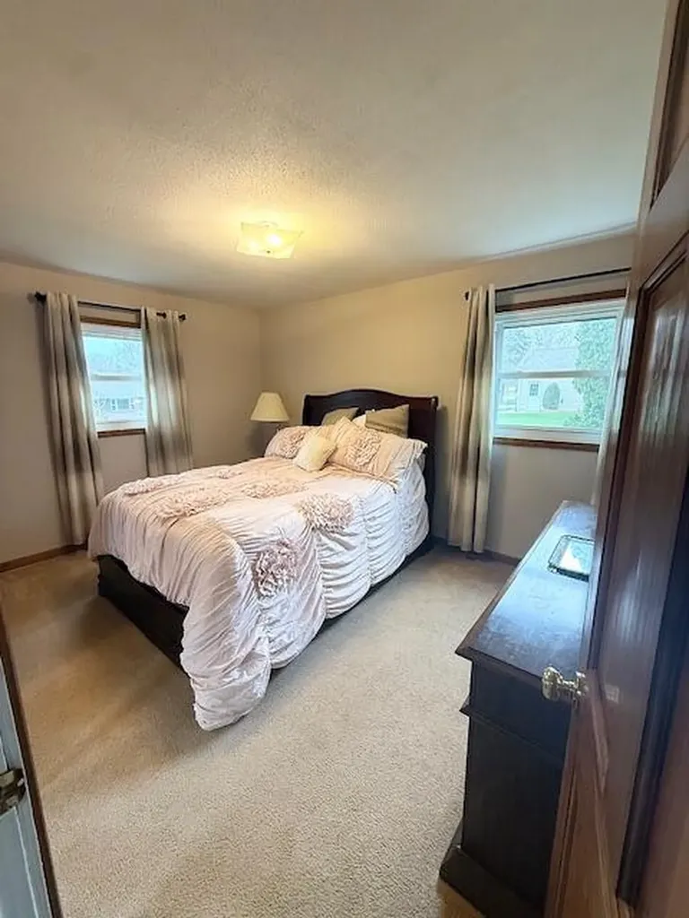 5586 Wendzel Drive Coloma Charter Township MI 49038