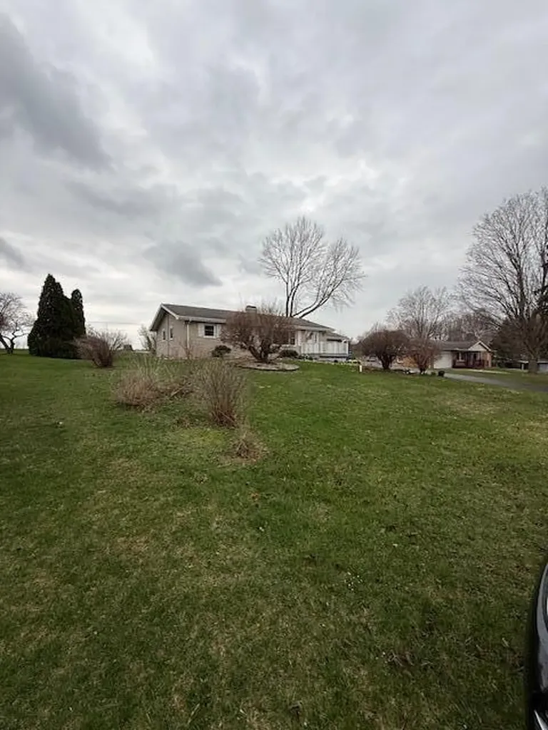 5586 Wendzel Drive Coloma Charter Township MI 49038