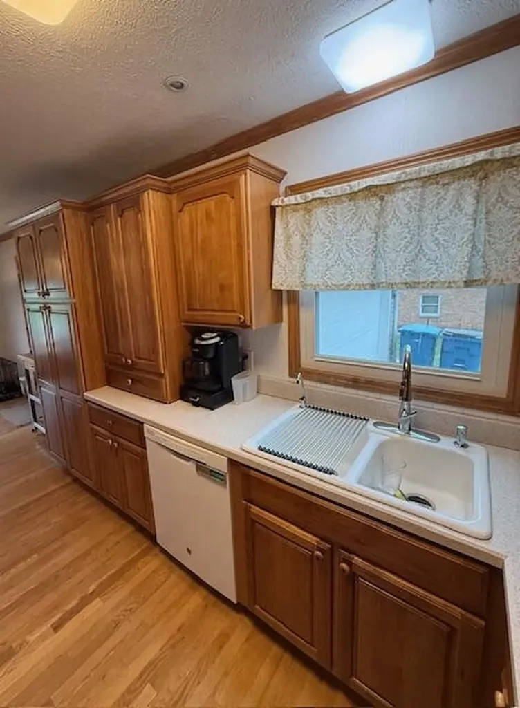 5586 Wendzel Drive Coloma Charter Township MI 49038