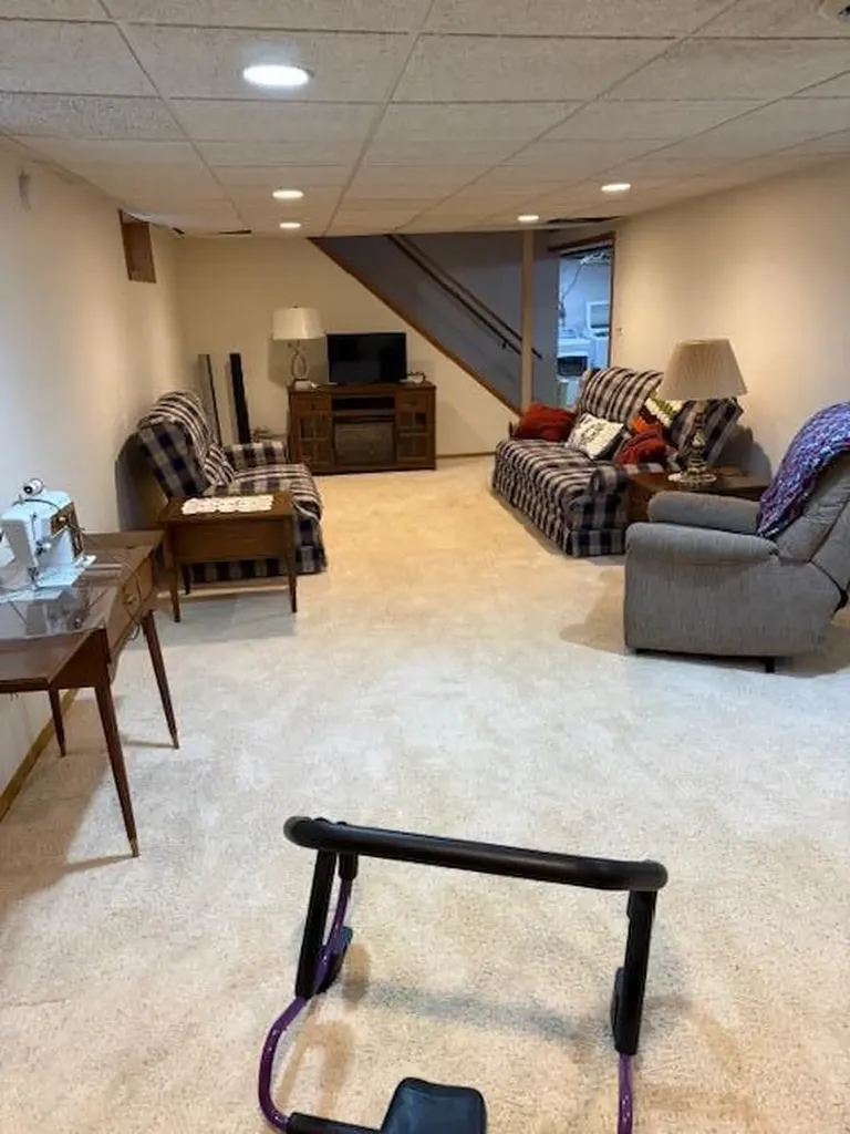 5586 Wendzel Drive Coloma Charter Township MI 49038
