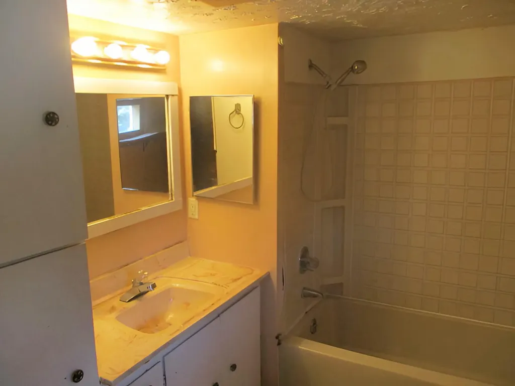 5587 E Karen Court Stevensville Village MI 49127
