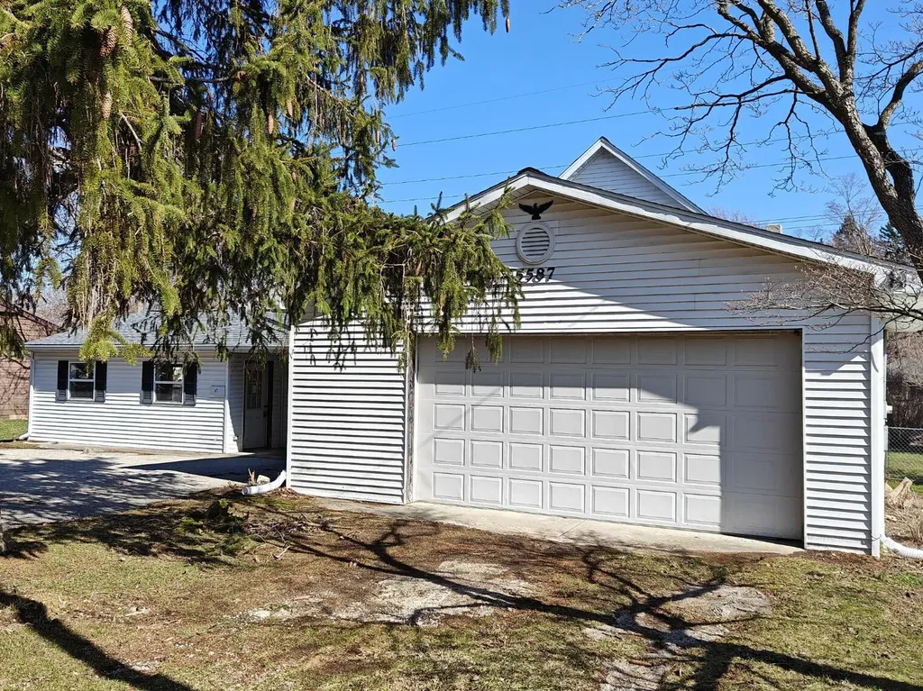 5587 E Karen Court Stevensville Village MI 49127