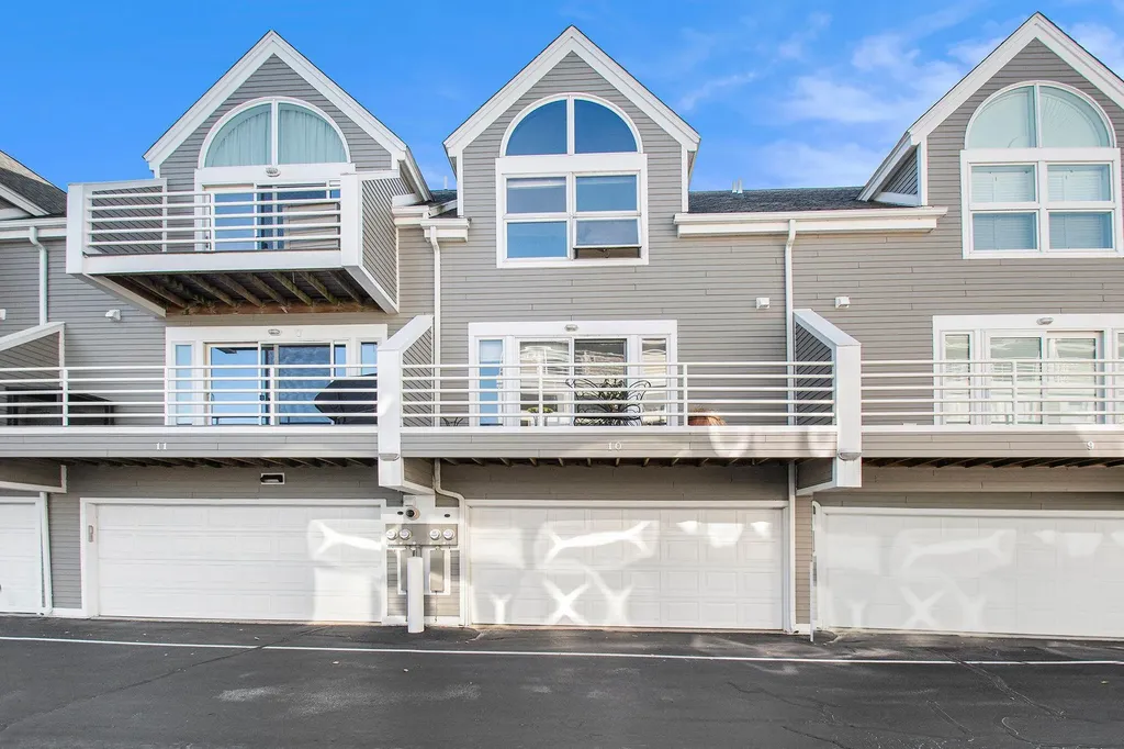 409 Lake Drive New Buffalo City MI 49117