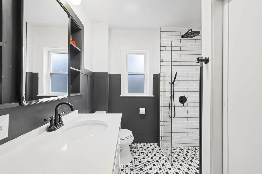 607 Sherwood Avenue Three Oaks Village MI 49128