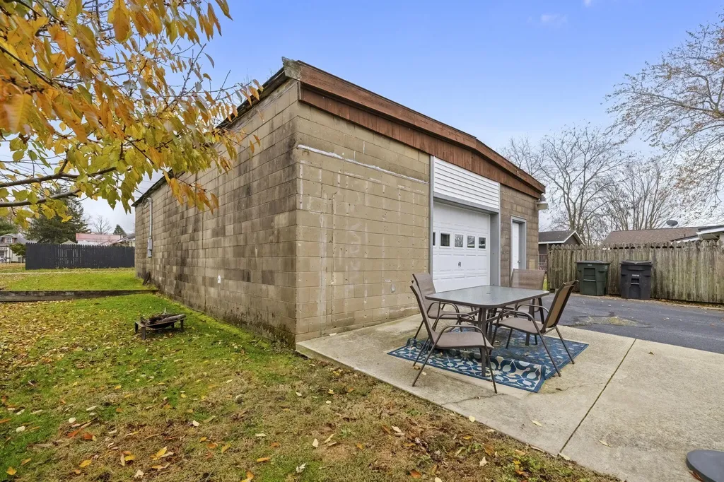 607 Sherwood Avenue Three Oaks Village MI 49128