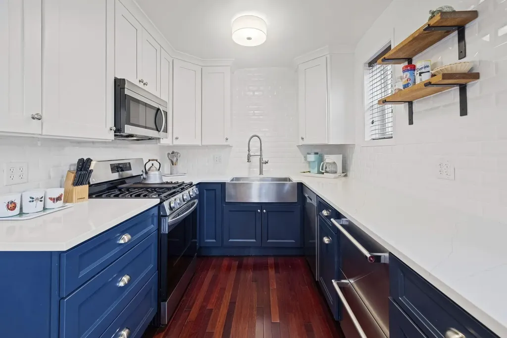 607 Sherwood Avenue Three Oaks Village MI 49128