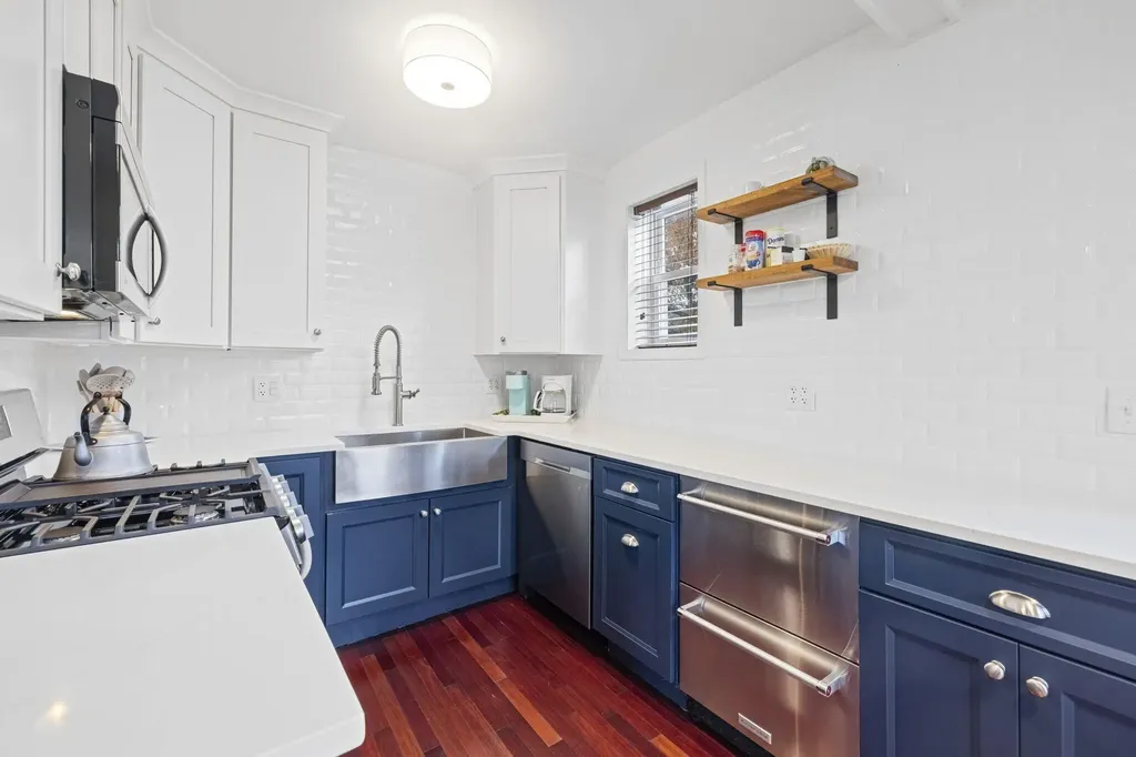 607 Sherwood Avenue Three Oaks Village MI 49128