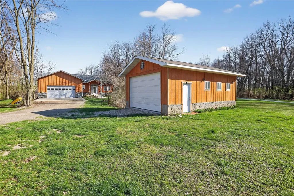 23536 Forest Shores Drive Cassopolis Village MI 49031