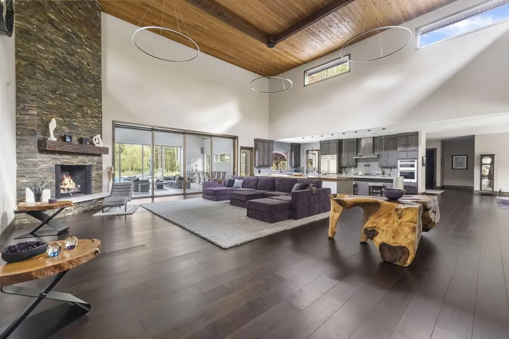 6941 Youngren Road Chikaming Township MI 49115