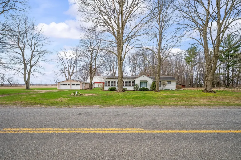 55796 92nd Avenue Hamilton Township MI 49047