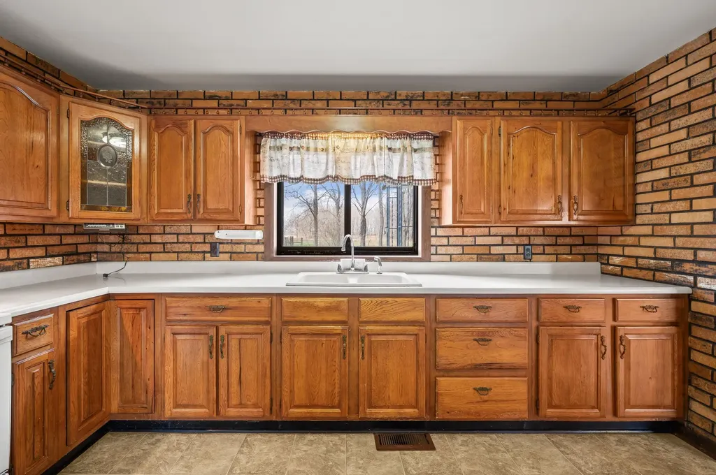 55796 92nd Avenue Hamilton Township MI 49047
