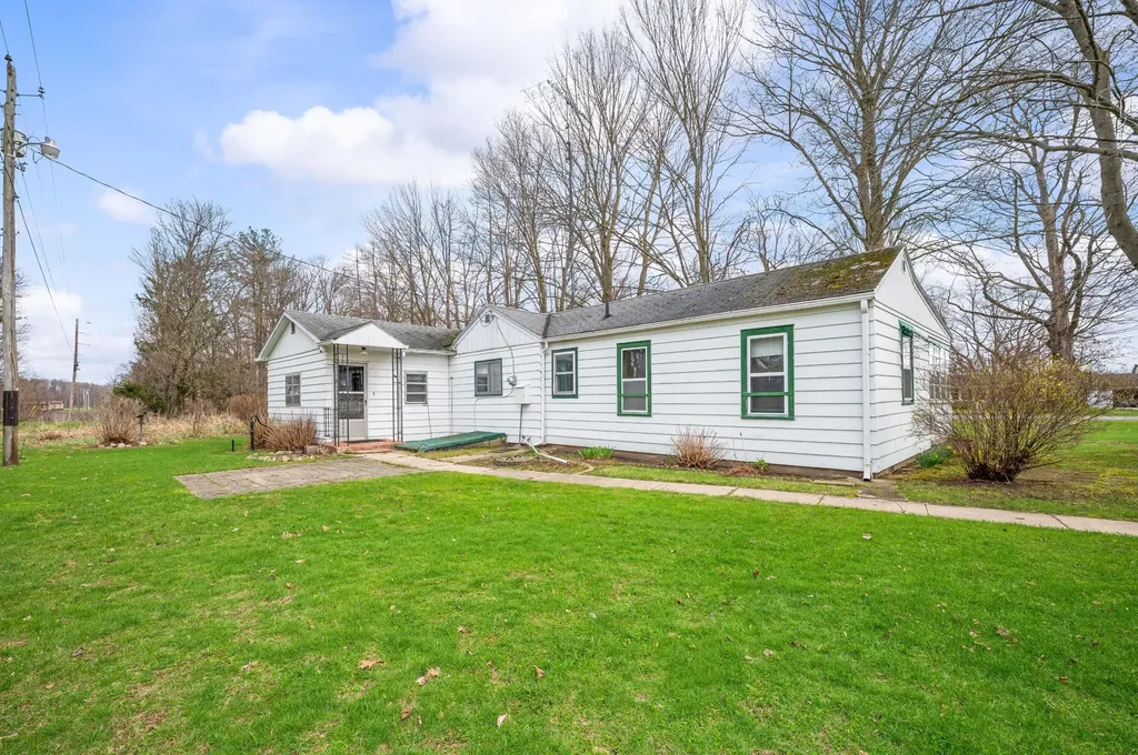 55796 92nd Avenue Hamilton Township MI 49047