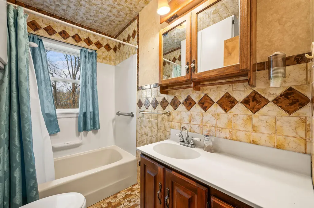 55796 92nd Avenue Hamilton Township MI 49047