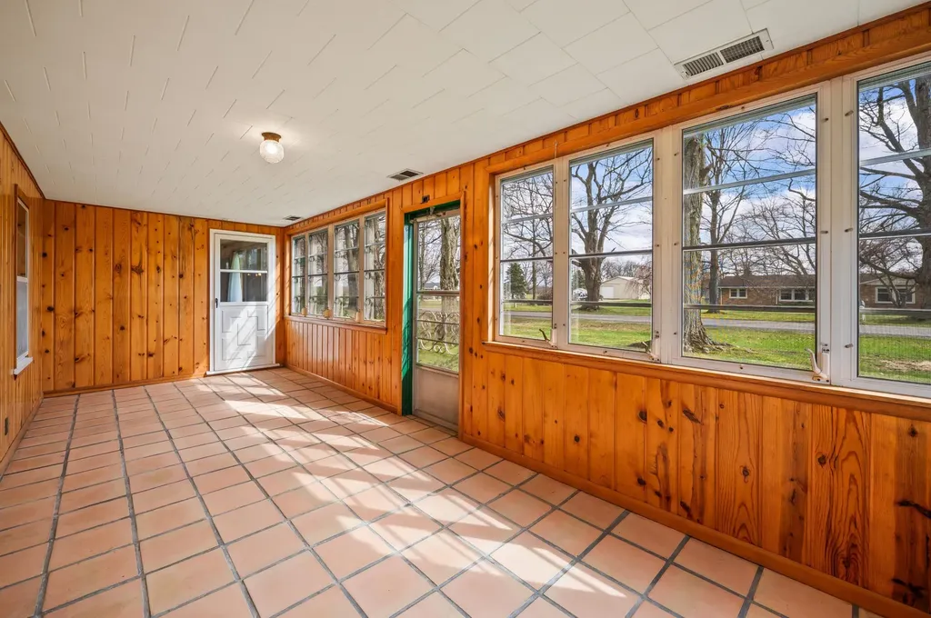 55796 92nd Avenue Hamilton Township MI 49047