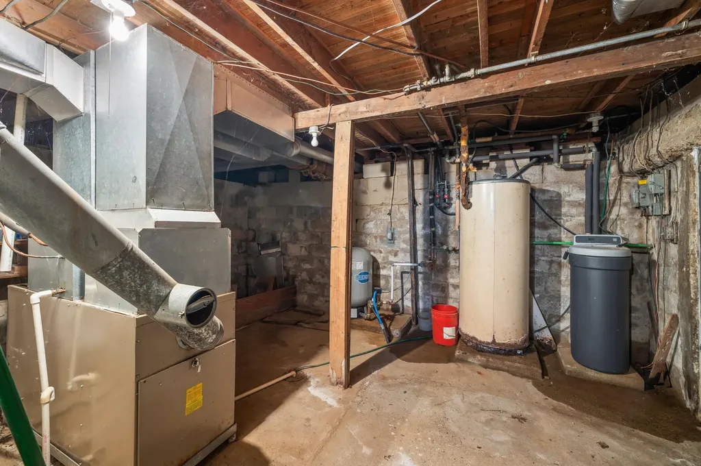 55796 92nd Avenue Hamilton Township MI 49047