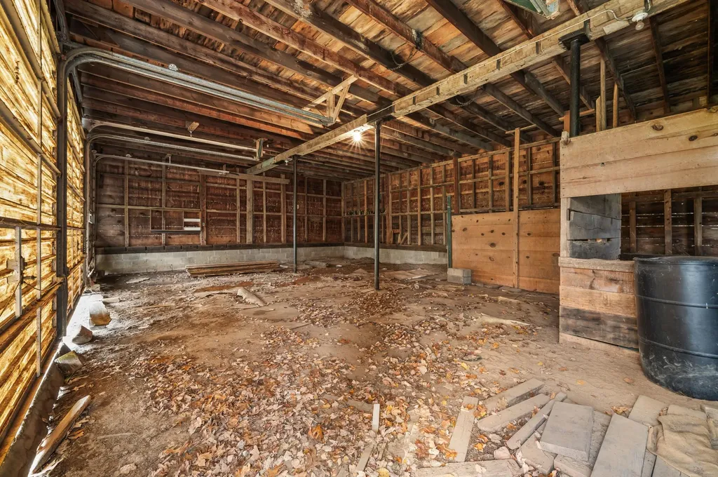 55796 92nd Avenue Hamilton Township MI 49047