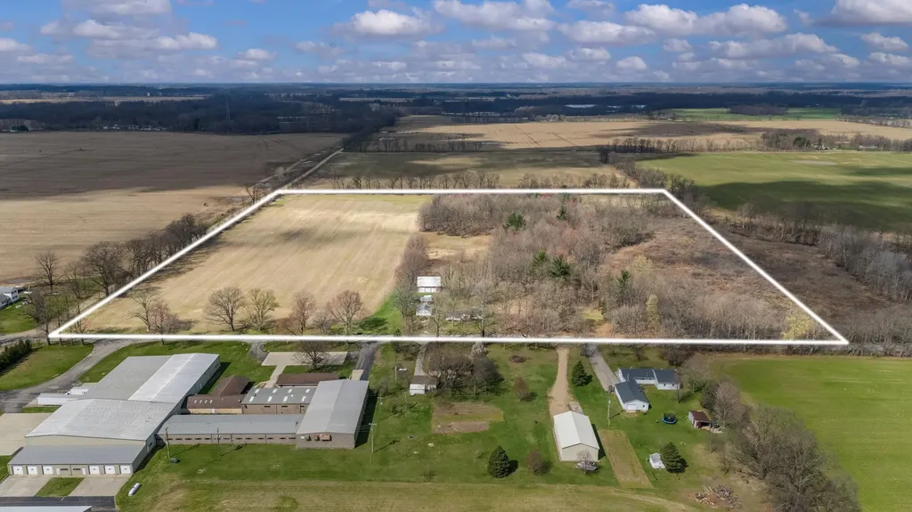 55796 92nd Avenue Hamilton Township MI 49047