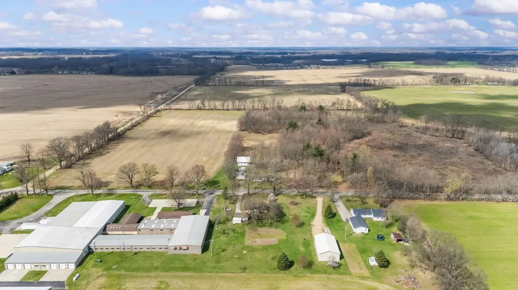 55796 92nd Avenue Hamilton Township MI 49047