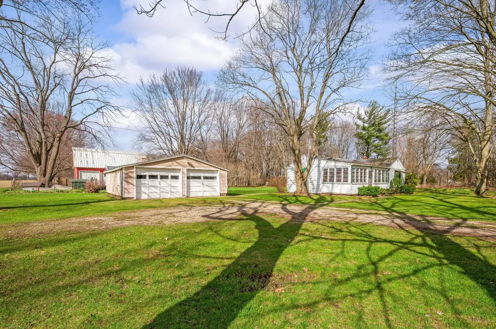 55796 92nd Avenue Hamilton Township MI 49047