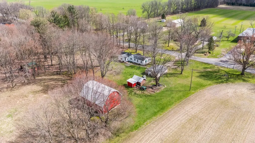 55796 92nd Avenue Hamilton Township MI 49047