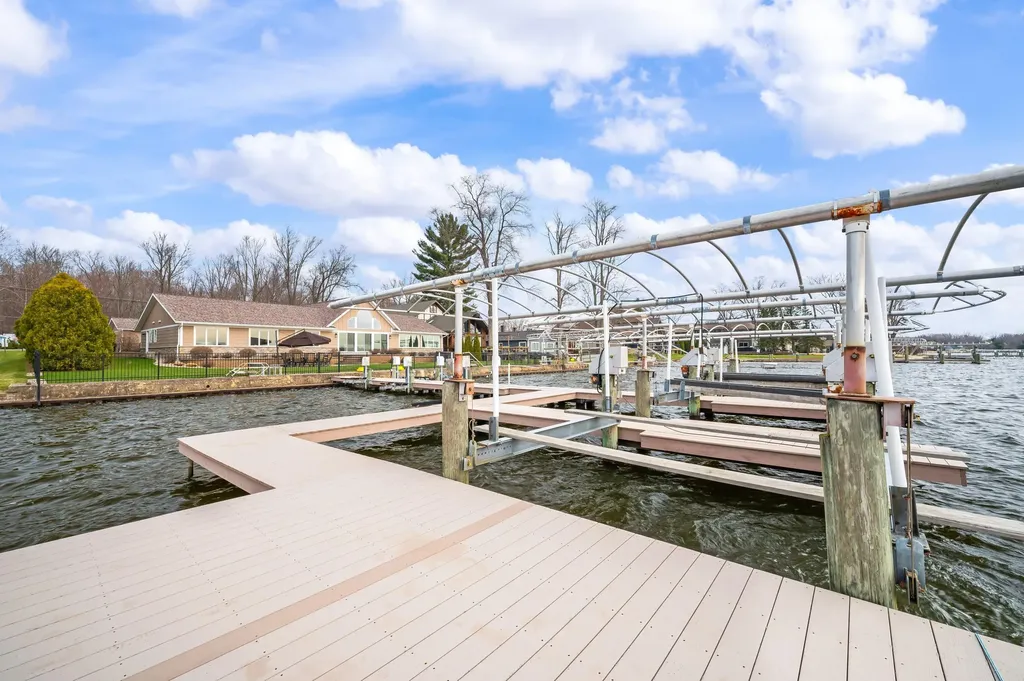5363 Paw Paw Lake Road Coloma Charter Township MI 49038