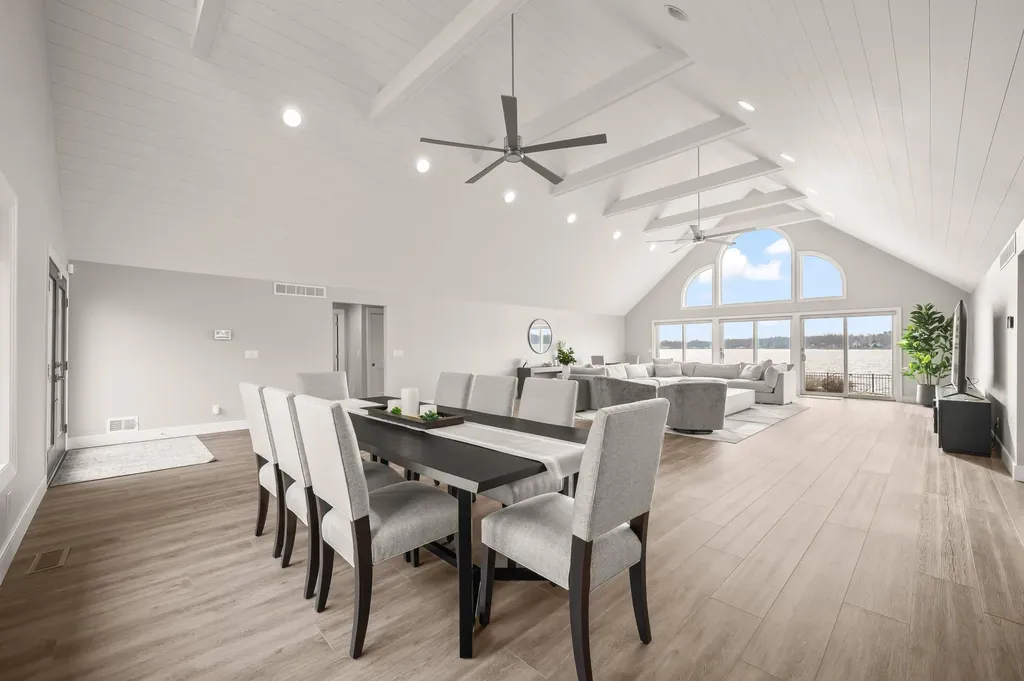 5363 Paw Paw Lake Road Coloma Charter Township MI 49038