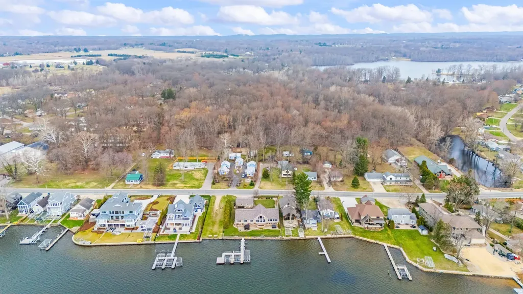 5363 Paw Paw Lake Road Coloma Charter Township MI 49038