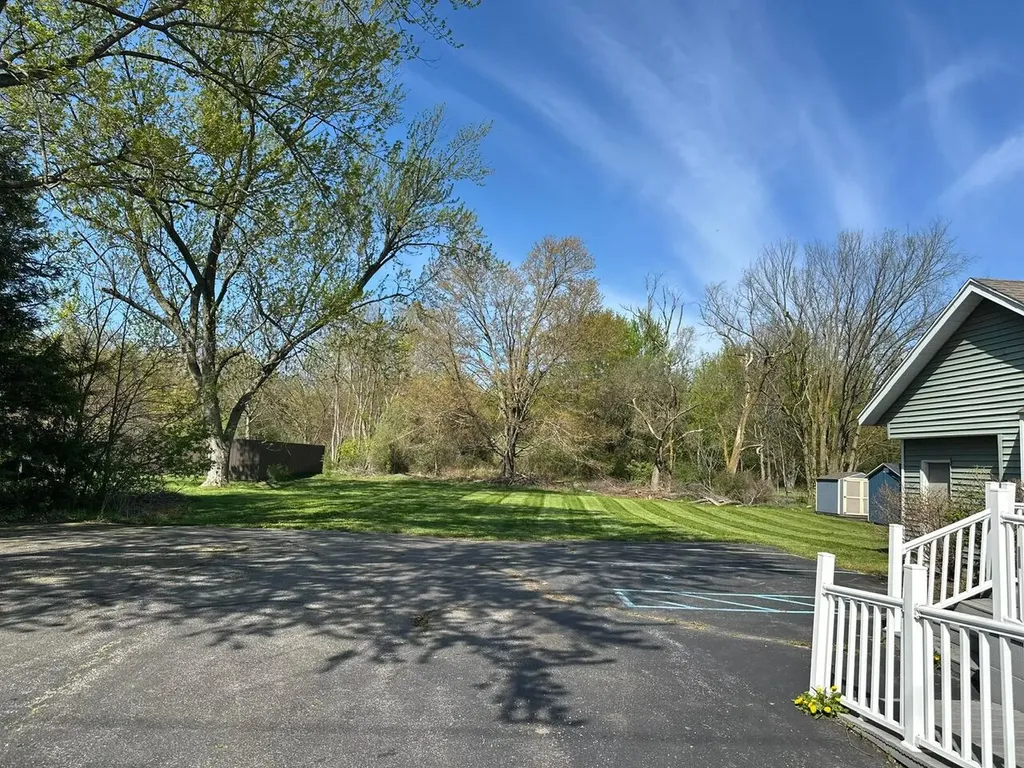 5604 Cleveland Avenue Lincoln Charter Township MI 49127