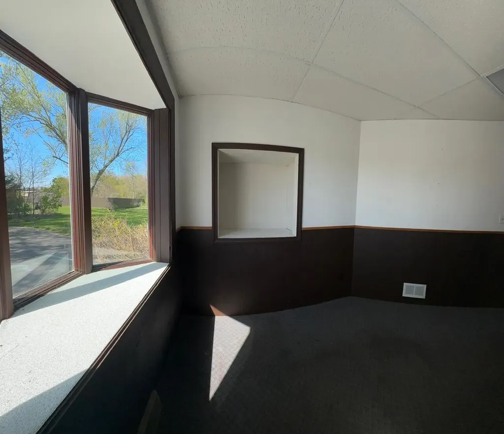 5604 Cleveland Avenue Lincoln Charter Township MI 49127