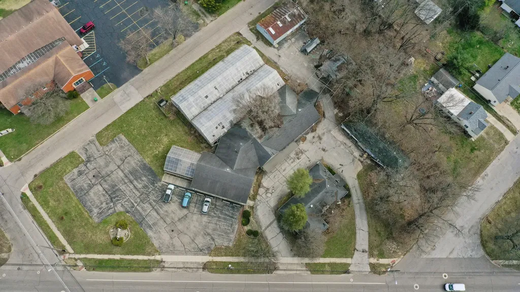 1521 E Main Street Niles City MI 49120