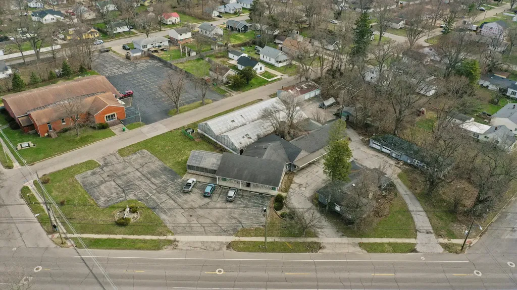 1521 E Main Street Niles City MI 49120