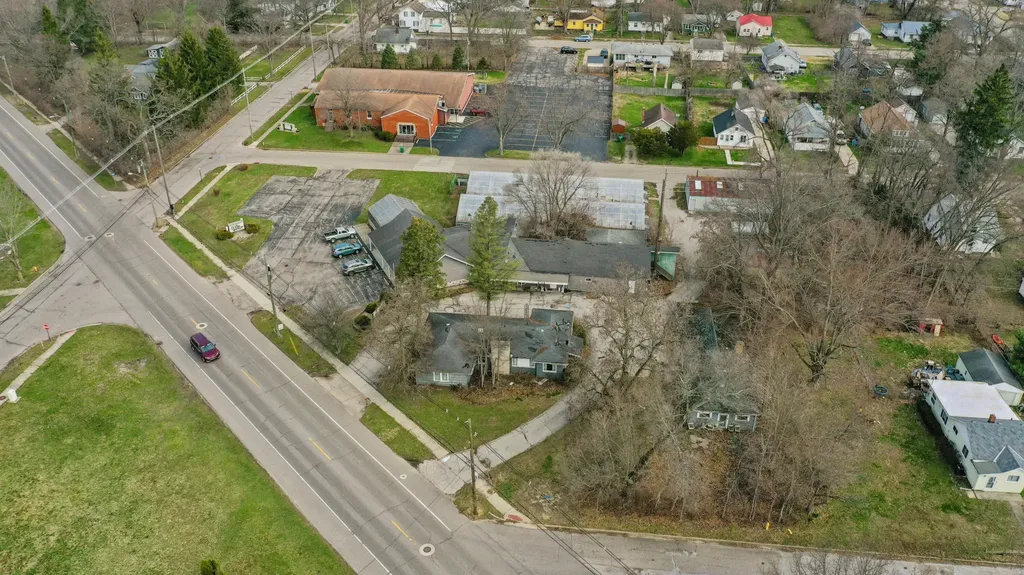 1521 E Main Street Niles City MI 49120