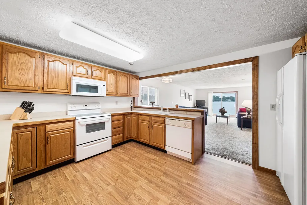 19976 M-60 Park Township MI 49093