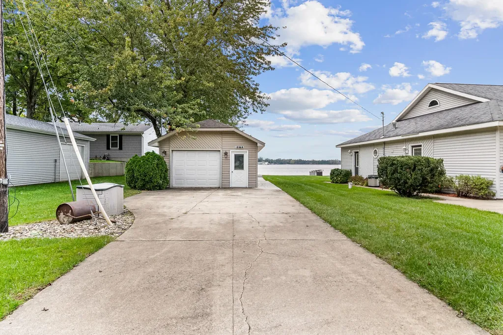 19976 M-60 Park Township MI 49093