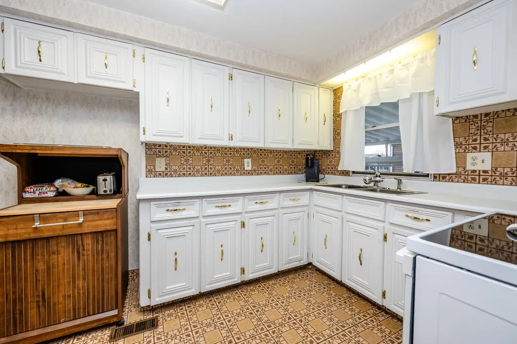 3017 Johnson Road Stevensville Village MI 49127