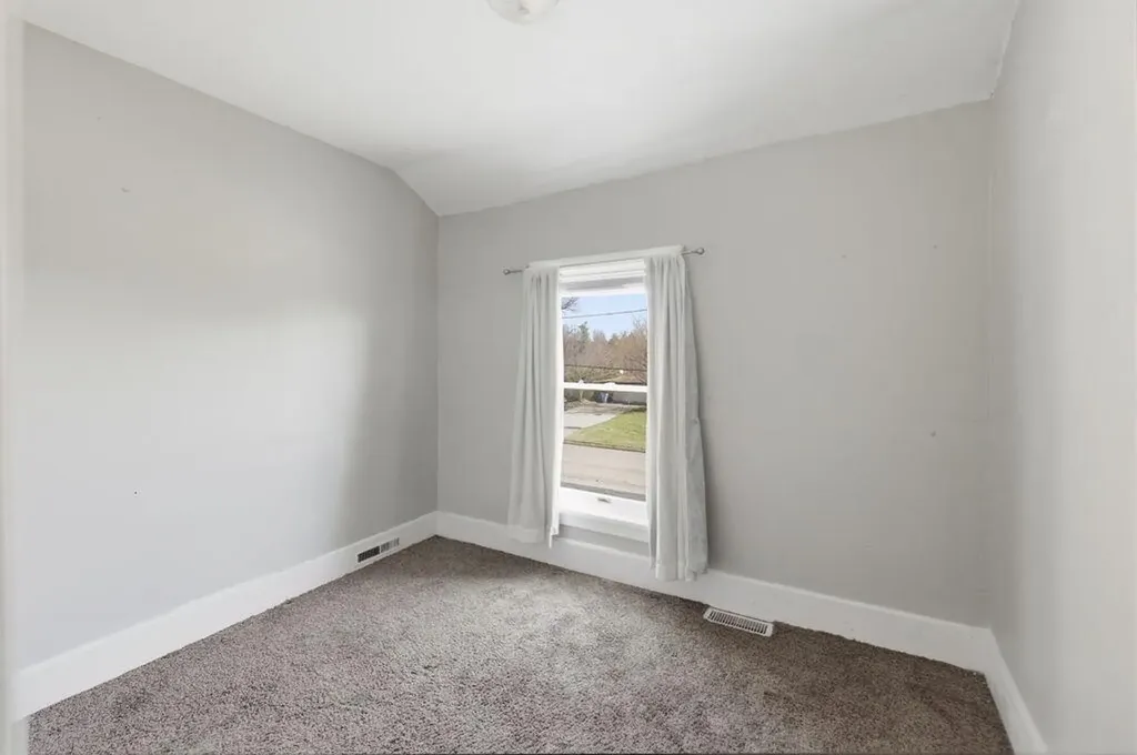 710 S Elm Street Three Oaks Township MI 49128