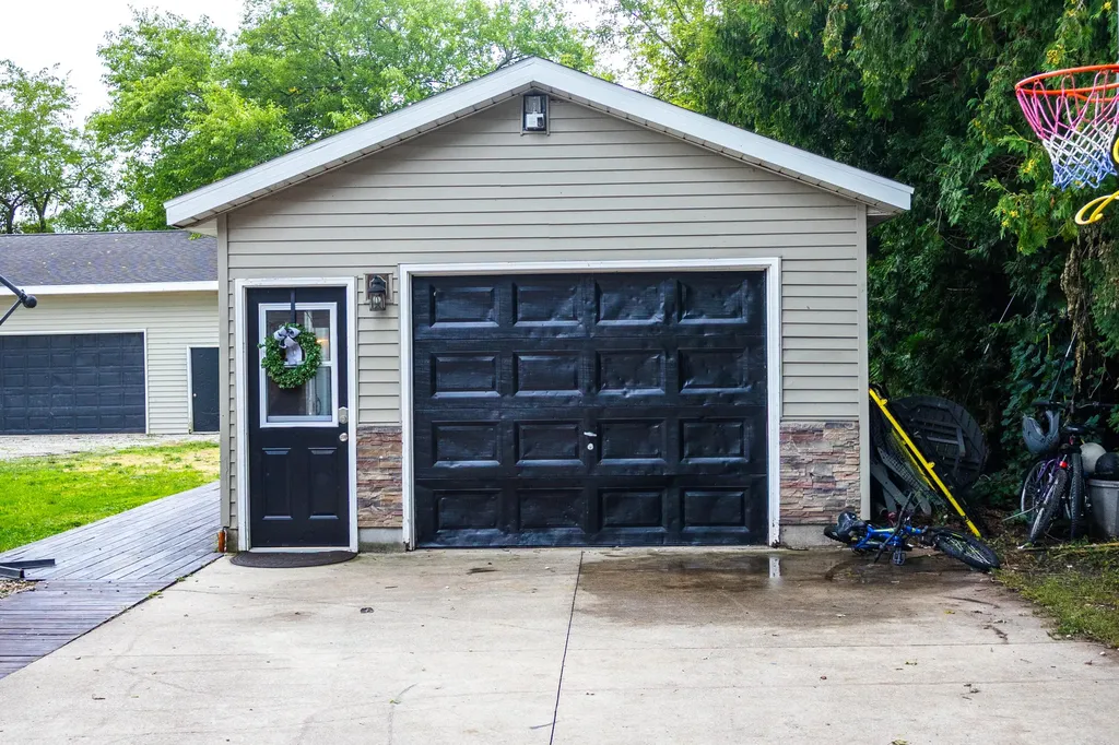 710 S Elm Street Three Oaks Township MI 49128