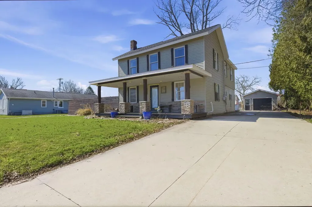 710 S Elm Street Three Oaks Township MI 49128