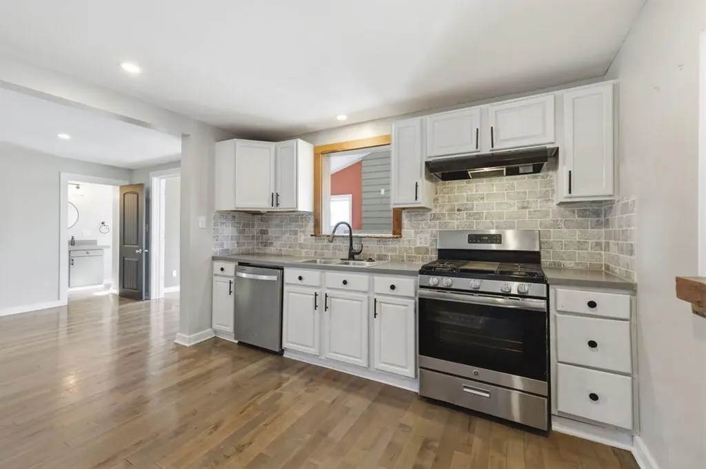 710 S Elm Street Three Oaks Township MI 49128