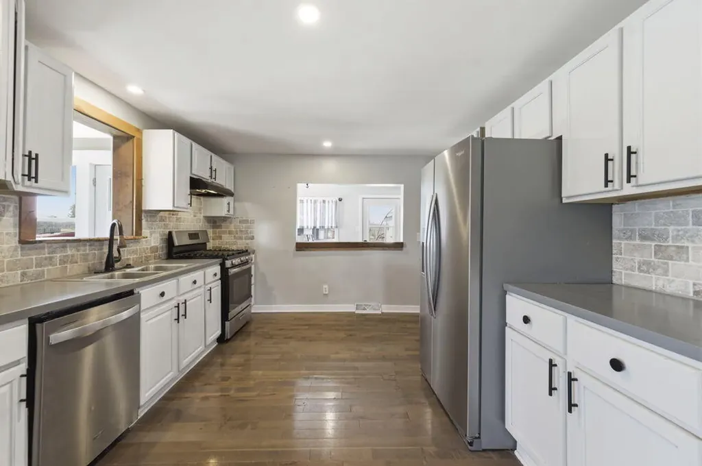 710 S Elm Street Three Oaks Township MI 49128