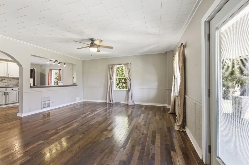 710 S Elm Street Three Oaks Township MI 49128