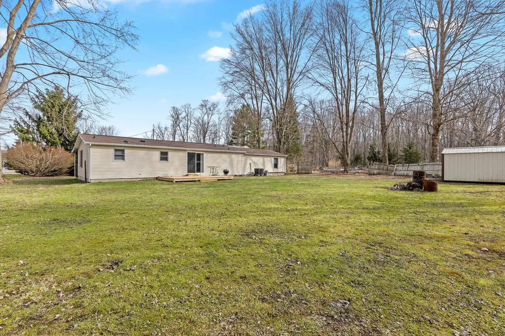 35081 Sweet Lake Drive Bloomingdale Township MI 49055