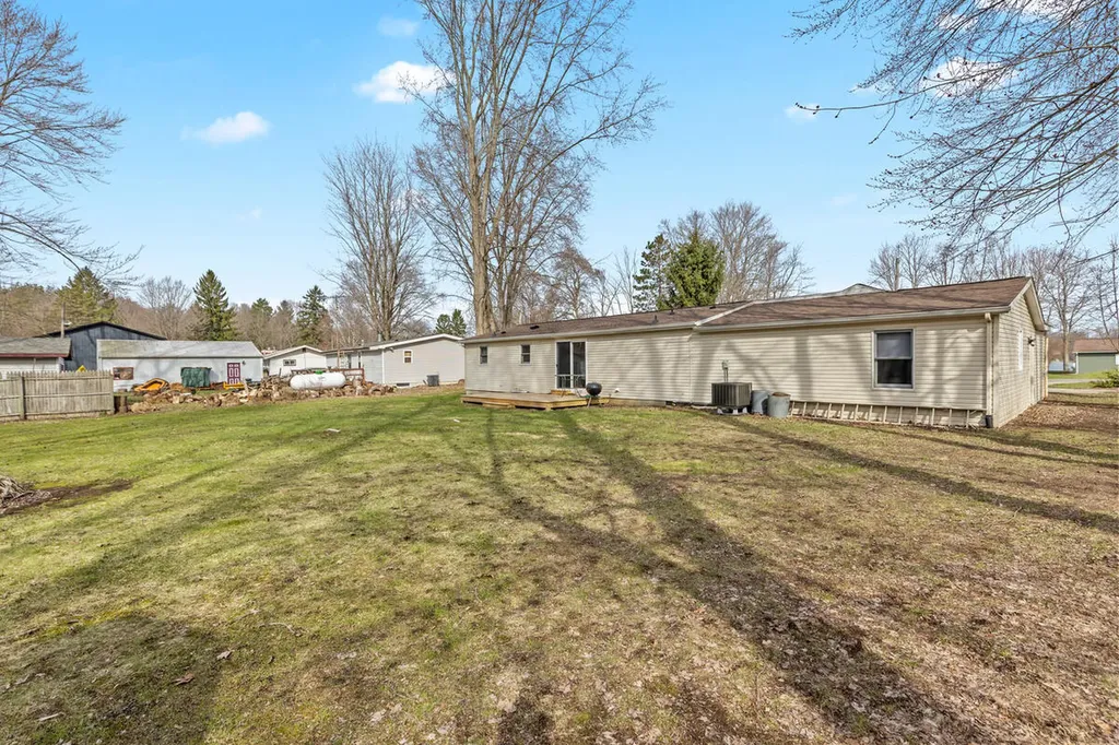 35081 Sweet Lake Drive Bloomingdale Township MI 49055
