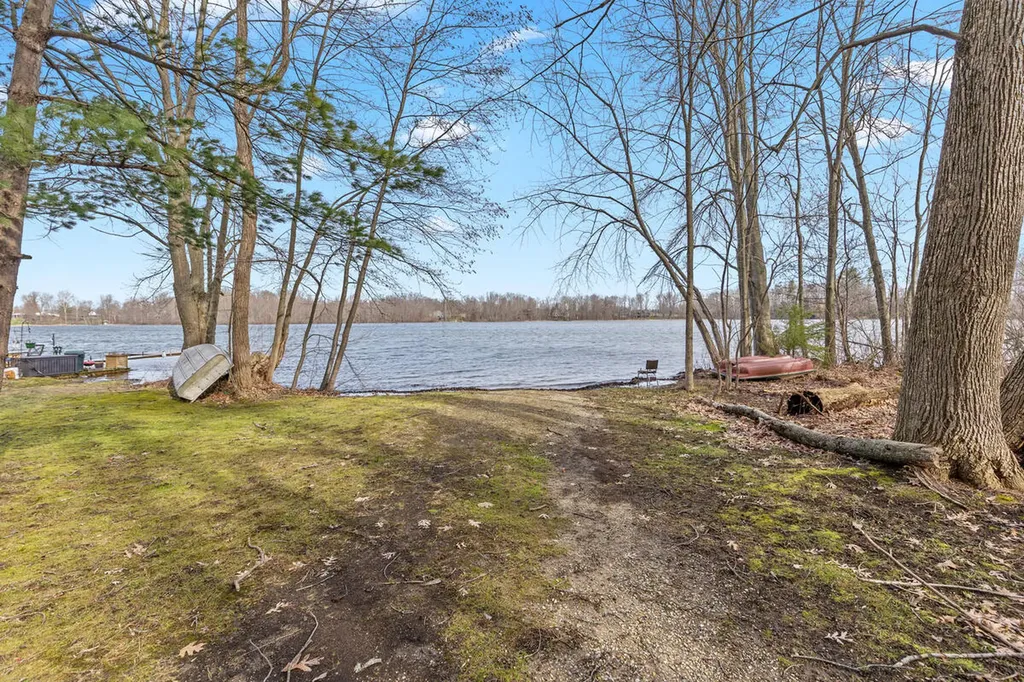 35081 Sweet Lake Drive Bloomingdale Township MI 49055