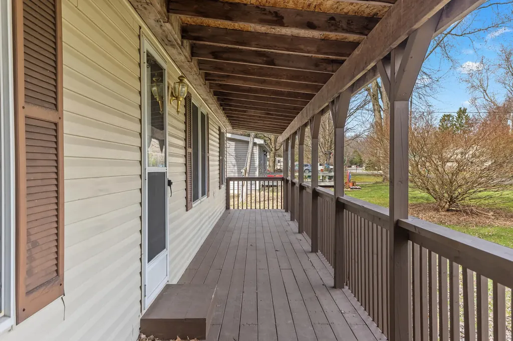 35081 Sweet Lake Drive Bloomingdale Township MI 49055