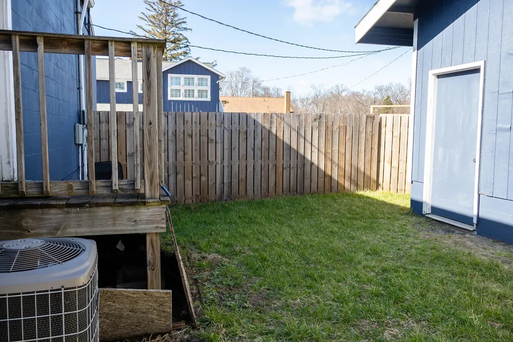 427 S Whittaker Street New Buffalo City MI 49117