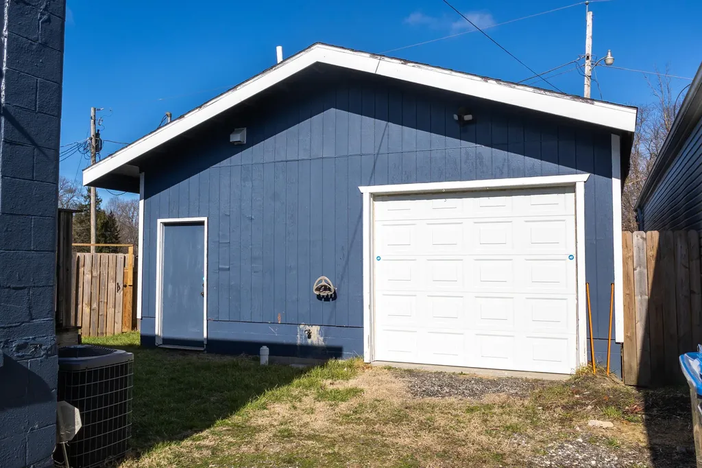 427 S Whittaker Street New Buffalo City MI 49117