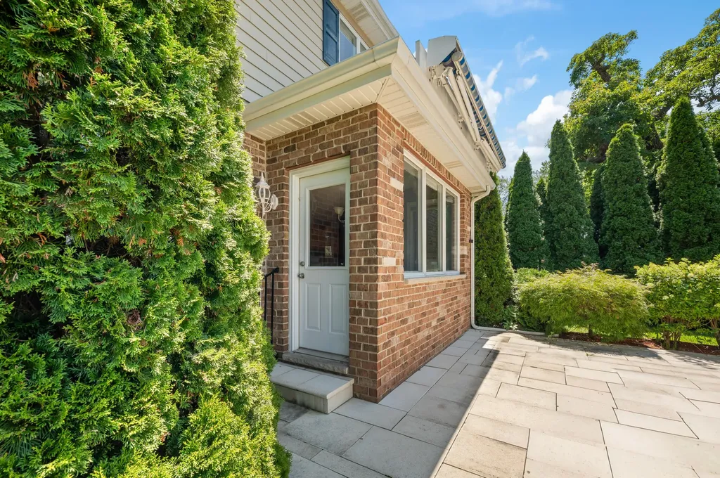 5036 Shoreview Drive Coloma Charter Township MI 49038