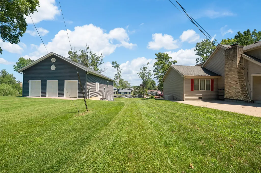 5036 Shoreview Drive Coloma Charter Township MI 49038